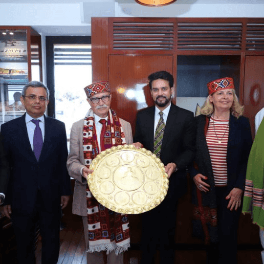 Chamba Thaal with Big Ransingha Musical Instrument – Authentic Himachali Metal Handicraft Décor